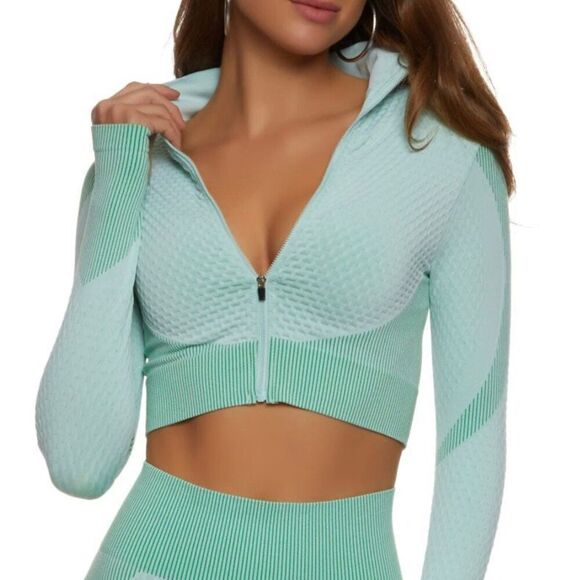 NWT Mint Seafoam green seamless track jacket cropped contoured size 1x XL - Picture 1 of 6